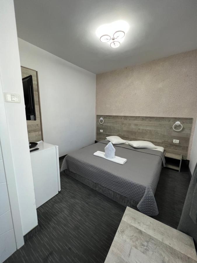 Hotel Miniom Constanţa Buitenkant foto